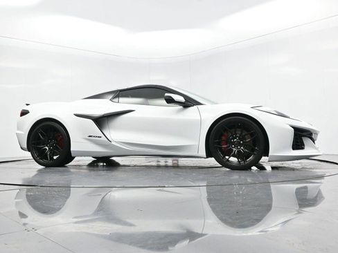 Used 2025 Chevrolet Corvette Z06 w/ Battery Protection Package image 27