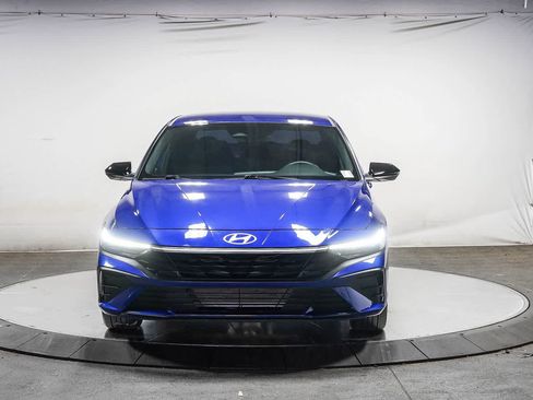 Used 2025 Hyundai Elantra Sport FWD image 6