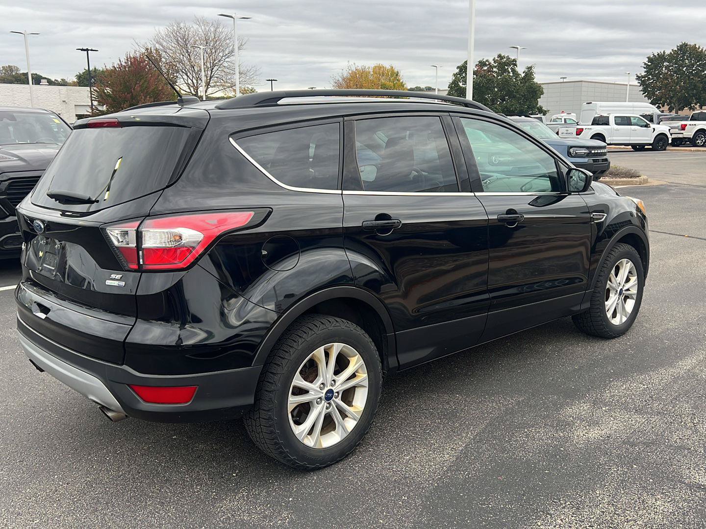 Used 2018 Ford Escape SE AWD/4WD image 5