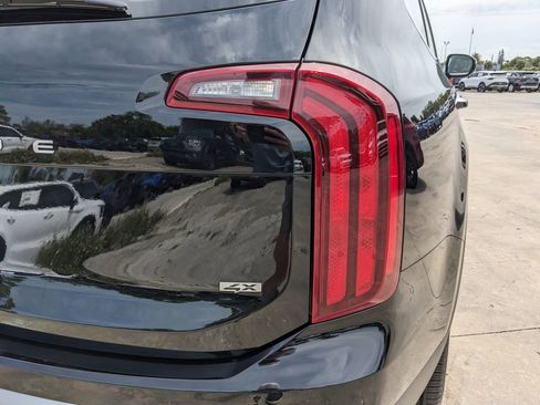 Used 2025 Kia Telluride S AWD/4WD image 11