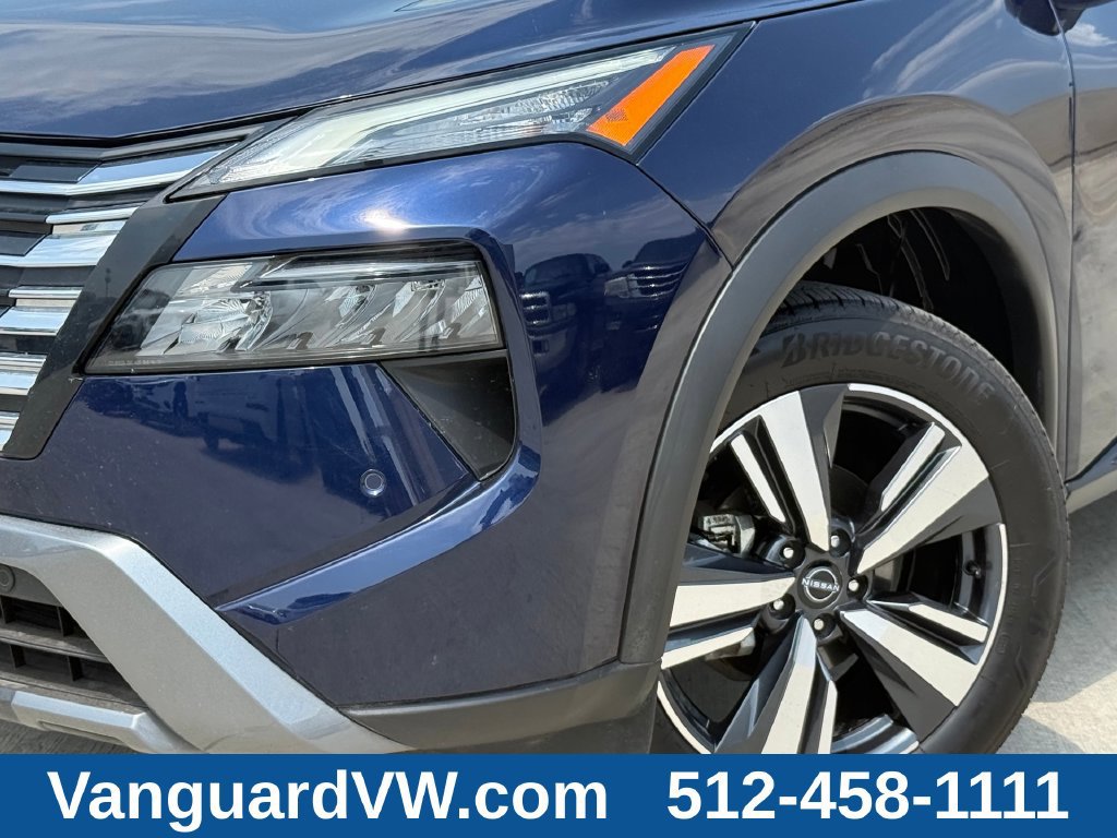 Used 2026 Nissan Rogue SL FWD image 3