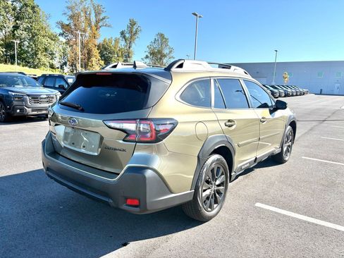 Used 2023 Subaru Outback Onyx Edition XT AWD/4WD image 7