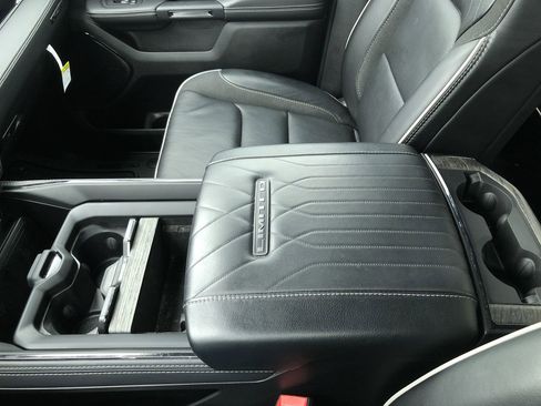 Used 2025 RAM 1500 Limited w/ Trailer Tow Group image 17