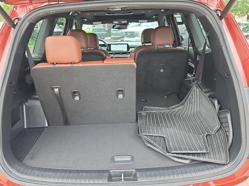 Certified 2023 Kia Telluride EX w/ EX Captain's Chair Package FWD image 10