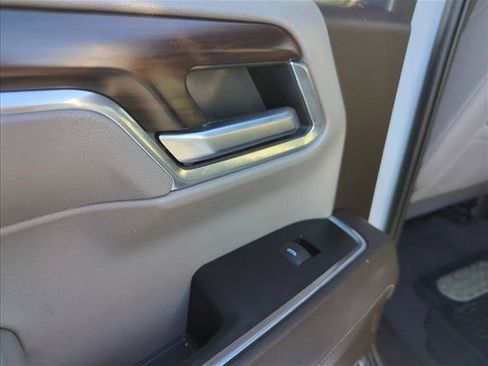 Used 2023 GMC Sierra 1500 SLT w/ SLT Premium Package RWD image 8