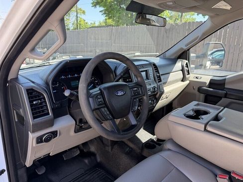 Used 2017 Ford F250 XL w/ Power Equipment Group image 20