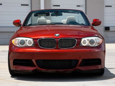Used 2012 BMW 135i Convertible w/ Premium Pkg RWD image 21
