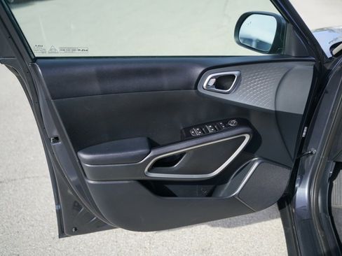 Used 2023 Kia Soul LX w/ Option Group 015 image 20