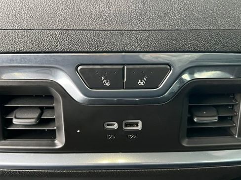 Used 2022 Chevrolet Silverado 1500 LTZ image 44