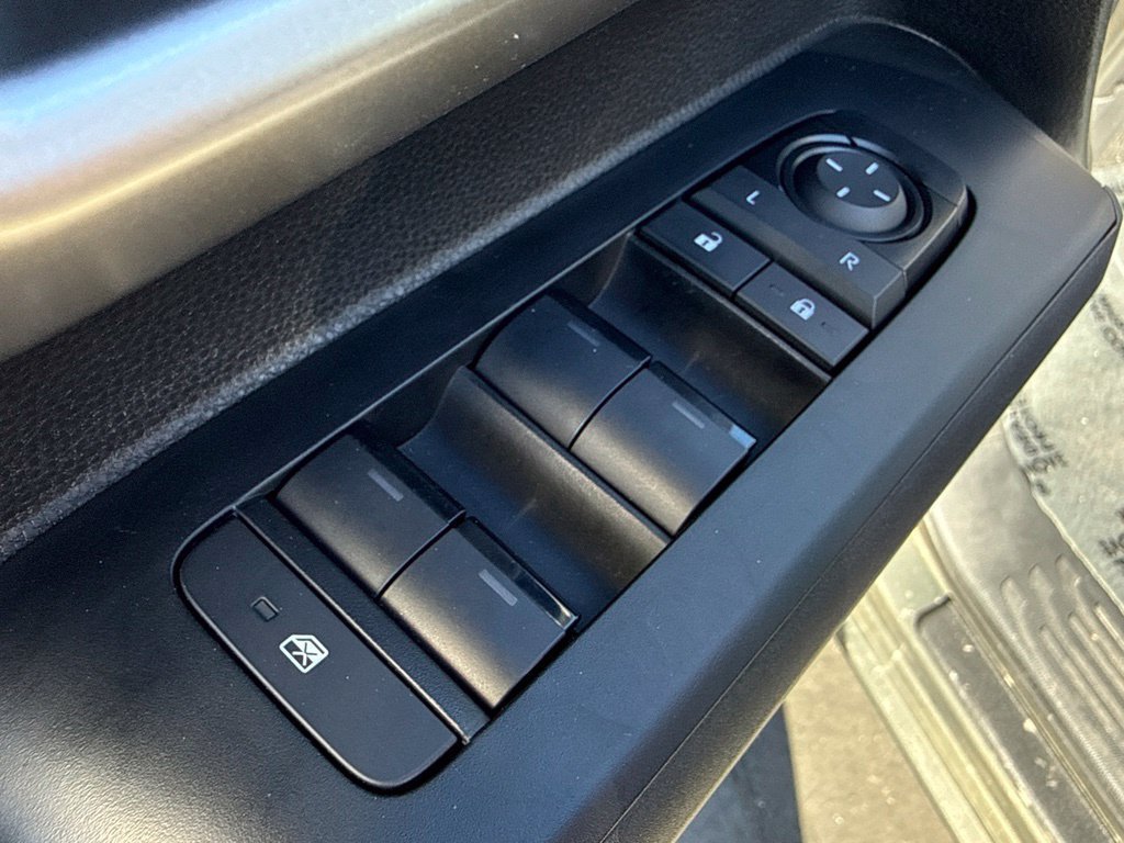Used 2024 Toyota Tacoma TRD Off-Road w/ TRD Off Road Premium Package AWD/4WD image 19