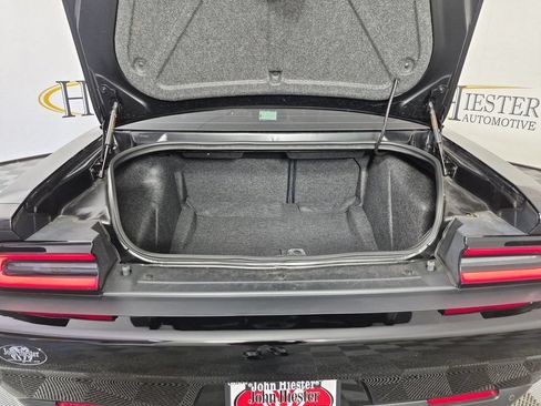 Certified 2022 Dodge Challenger R/T Scat Pack w/ Plus Package RWD image 33
