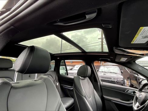 Used 2022 BMW X5 xDrive40i w/ Climate Comfort Package image 23