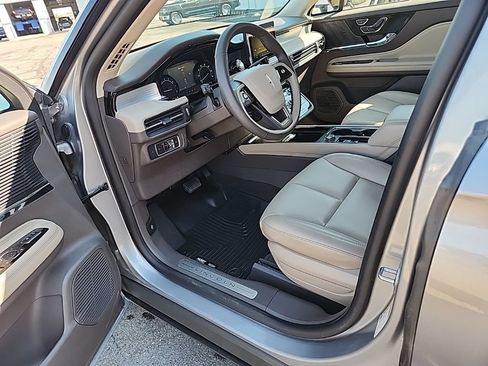 Used 2022 Lincoln Corsair FWD image 29