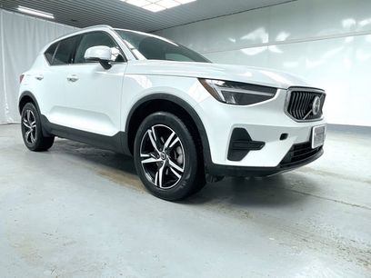 Certified 2025 Volvo XC40 B5 Core