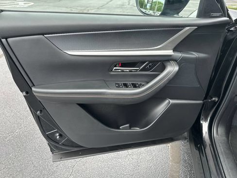Certified 2025 MAZDA CX-70 Plug-In Hybrid w/ Premium Plus AWD/4WD image 11