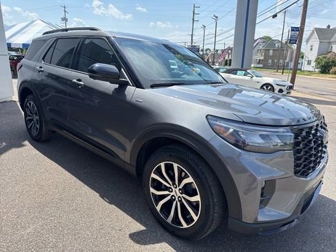 New 2026 Ford Explorer ST-Line AWD/4WD image 4