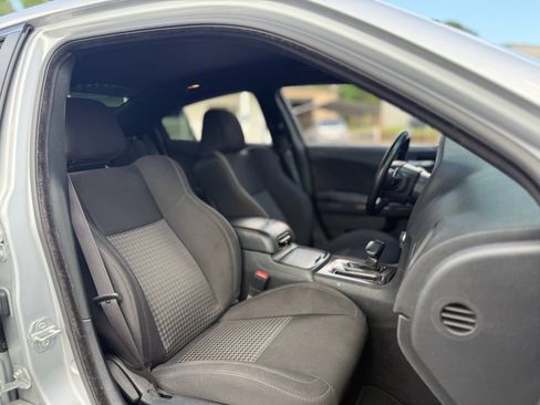 Used 2019 Dodge Charger R/T w/ Blacktop Package RWD image 23