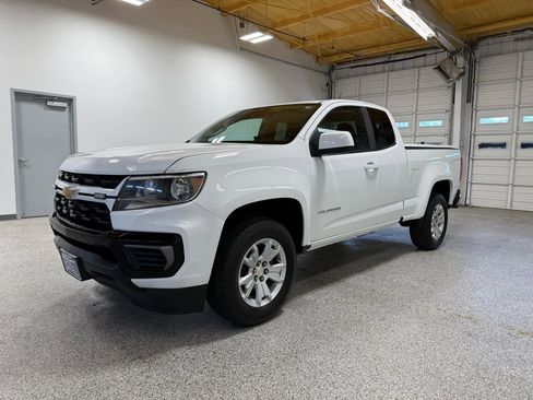 Used 2022 Chevrolet Colorado LT w/ Fleet Safety Package RWD image 2