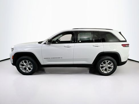 Used 2023 Jeep Grand Cherokee Limited image 8