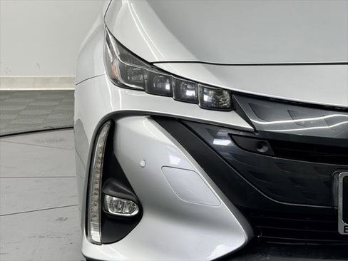 Certified 2020 Toyota Prius Prime Limited image 7