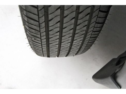 Used 2025 Nissan Kicks Play S FWD image 28