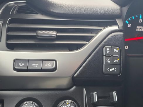 Used 2019 Chevrolet Tahoe Premier w/ Premier Plus Edition image 29