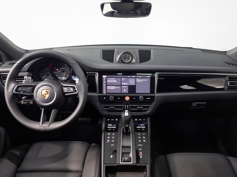 New 2026 Porsche Macan AWD/4WD image 13