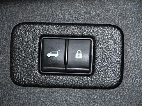 Used 2022 Nissan Armada SL w/ Captain's Chairs Package AWD/4WD image 56