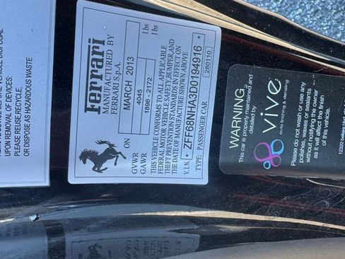 Used 2013 Ferrari 458 Spider image 14