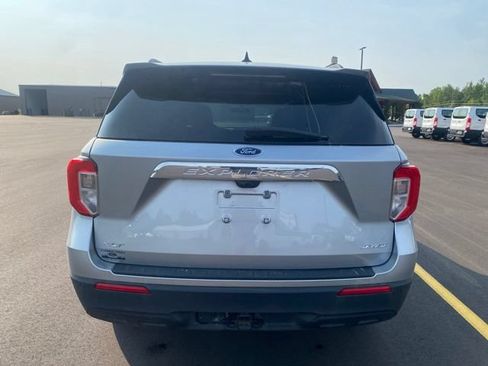 Used 2024 Ford Explorer XLT w/ Class IV Trailer Tow Package AWD/4WD image 4