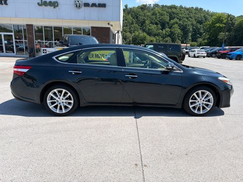 Used 2015 Toyota Avalon Limited FWD image 5