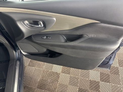 Used 2018 Nissan Murano S image 20