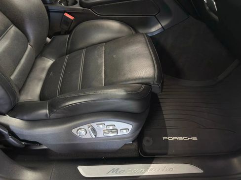 Used 2015 Porsche Macan Turbo AWD/4WD image 44