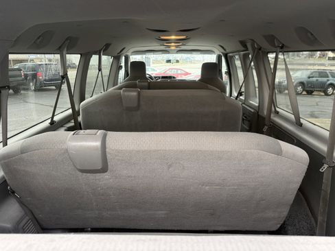 Used 2011 Ford E-350 and Econoline 350 XLT image 19