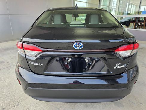 Used 2024 Toyota Corolla LE FWD image 4