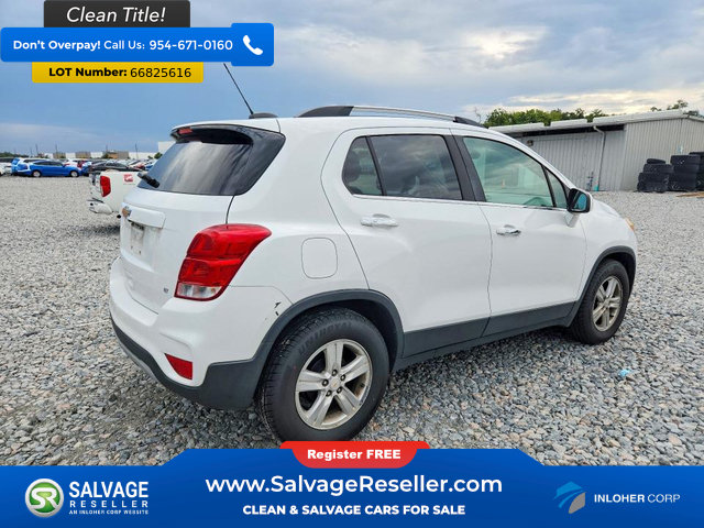 Used 2018 Chevrolet Trax LT w/ LT Convenience Package FWD image 4