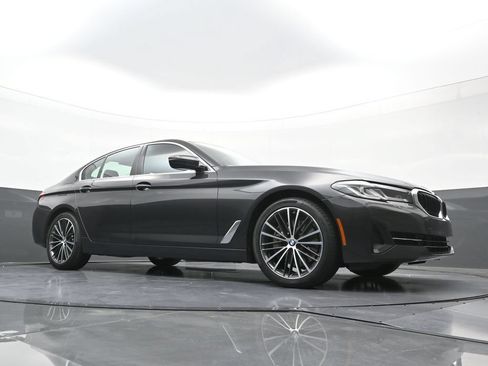 Used 2023 BMW 540i xDrive w/ Premium Package AWD/4WD image 23