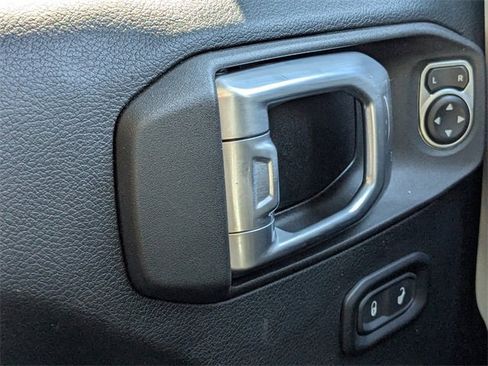 Used 2021 Jeep Wrangler Unlimited Islander image 20