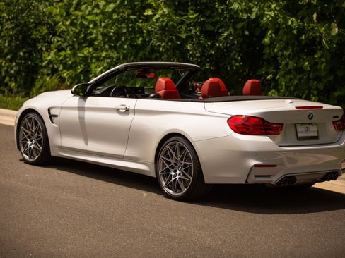 Used 2017 BMW M4 Convertible w/ Competition Package RWD image 23