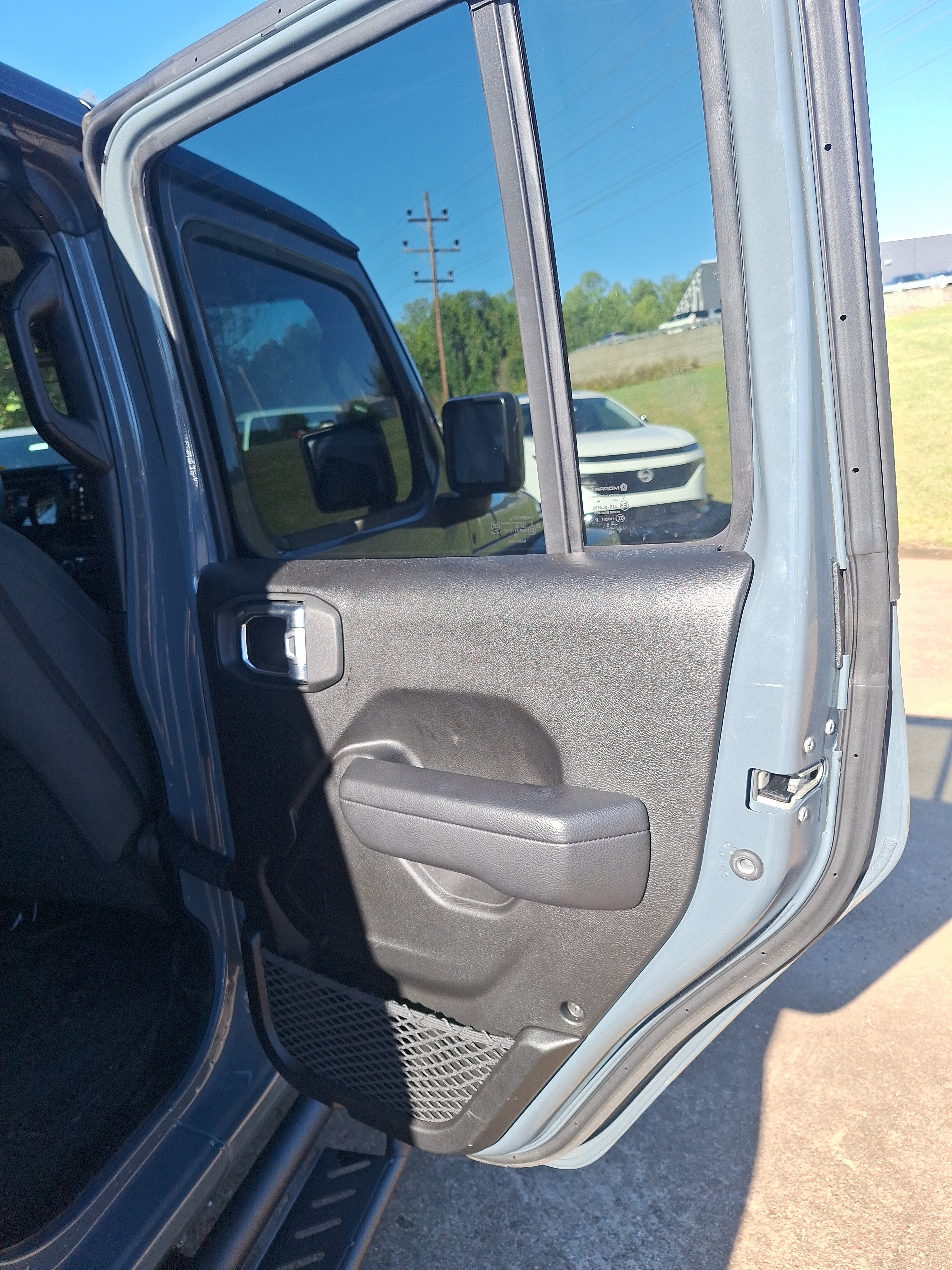 Used 2025 Jeep Wrangler Unlimited Sport AWD/4WD image 25