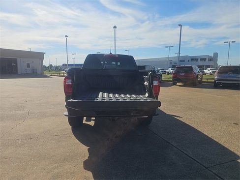 New 2025 GMC Canyon Elevation w/ Convenience Package image 7