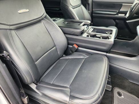 Used 2025 Ford Expedition Max Platinum AWD/4WD image 15