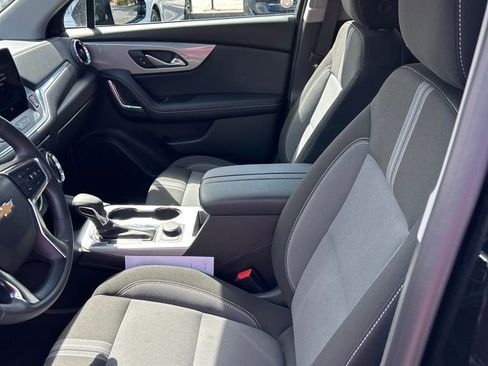 Used 2025 Chevrolet Blazer LT image 18