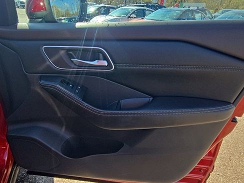 Used 2021 Nissan Rogue SV w/ Premium Package image 27