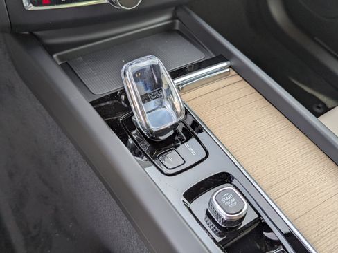 New 2026 Volvo XC60 B5 Core image 25