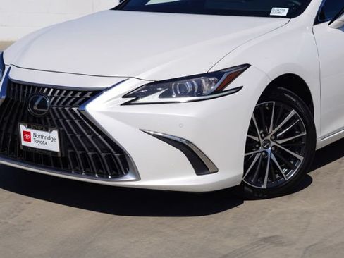 Used 2023 Lexus ES 350 w/ Premium Package FWD image 6