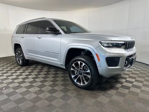 Used 2021 Jeep Grand Cherokee L Overland w/ Luxury Tech Group IV image 2