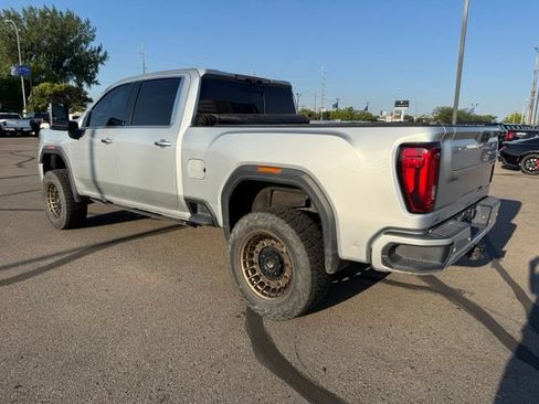 Used 2020 GMC Sierra 2500 Denali w/ Denali Ultimate Package AWD/4WD image 8