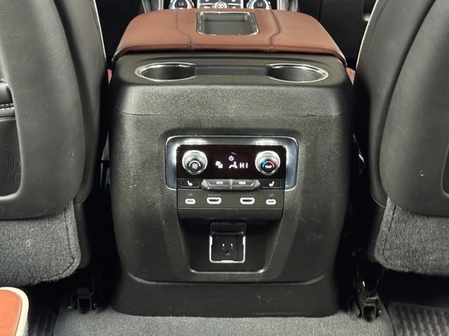 Used 2023 GMC Yukon XL Denali Ultimate AWD/4WD image 23