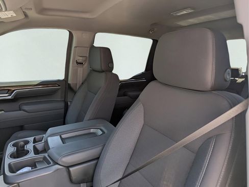 New 2025 GMC Sierra 1500 Elevation image 8